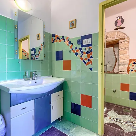 Vakantiehuis Nina By Interhome Pula